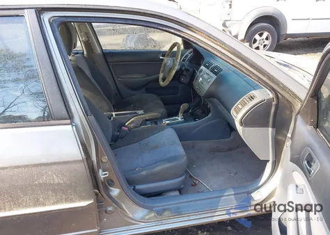 2005 Honda Civic Hybrid from USA, damaged, VIN JHMES96685S012200